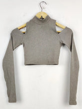 Buy online pre-used pre-loved 100% authentic & Original branded Pull&Bear (WCT-755) available in Pakistan. Top international brands avilable.
